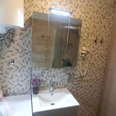 Narda Baška Voda